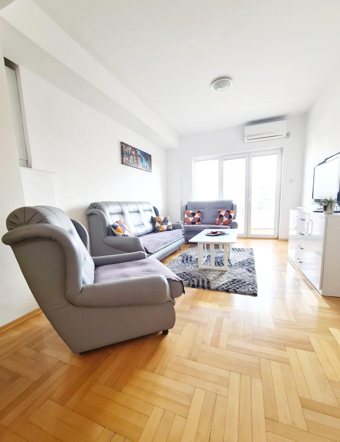 סקופיה Urban Hostel & Apartments מראה חיצוני תמונה